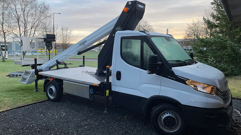 Boom lifts reach new heights with reliable HMIs of the Series 09